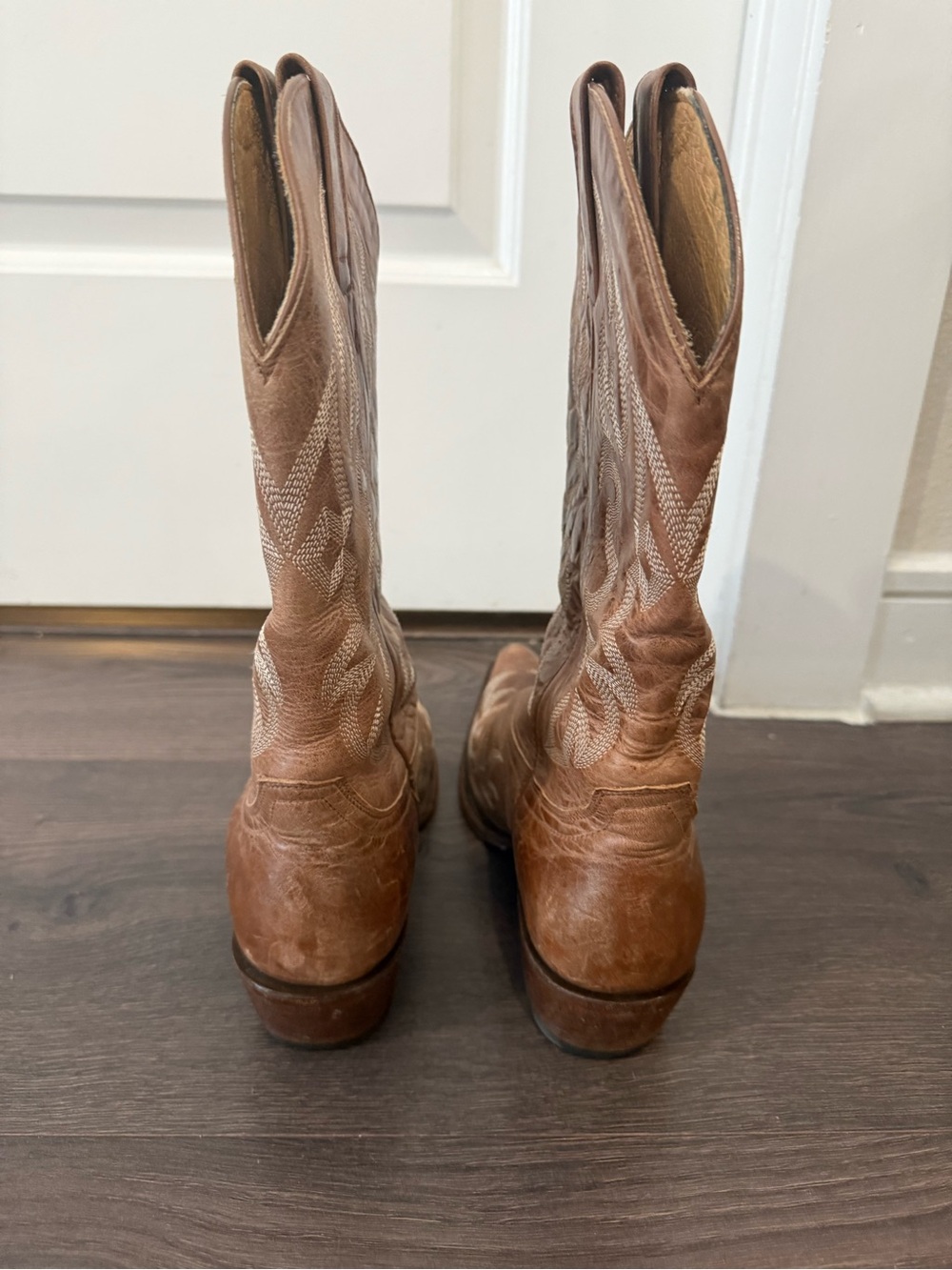 Classic Western Leather Cowboy Boots in Brown with White Stitching - Picture 4 of 5